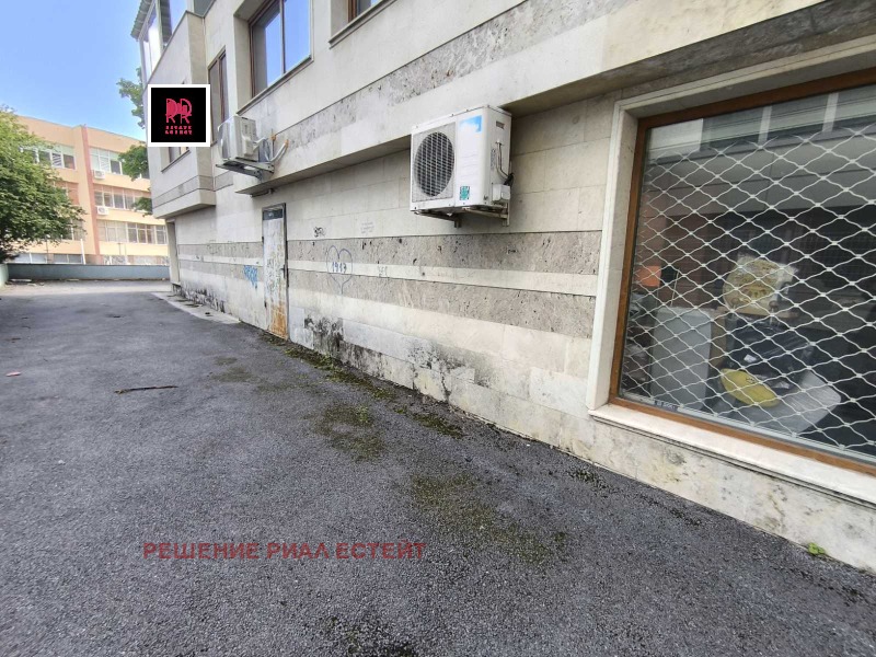 En renta  Comercio Sofia , Borovo , 208 metros cuadrados | 77026512 - imagen [4]