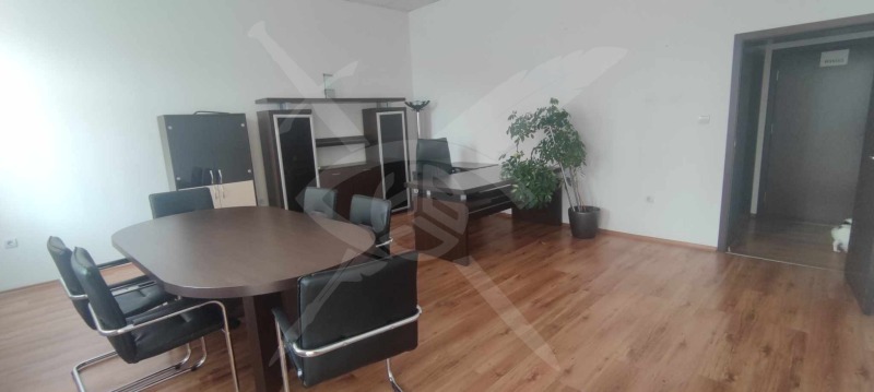 Дава под Наем ОФИС в град Варна, Център - 127 кв.м / 1 200 € » 2 347.00 лв., ЕКС НВД ООД