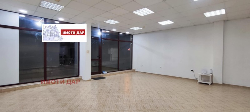 Дава под наем МАГАЗИН, гр. Варна, Левски 2, снимка 2 - Магазини - 52359566