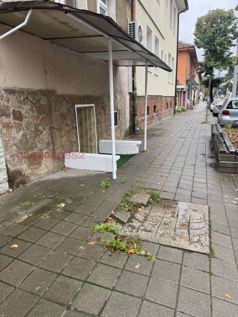 Дава под наем  Офис град Перник , Център , 16 кв.м | 34447170