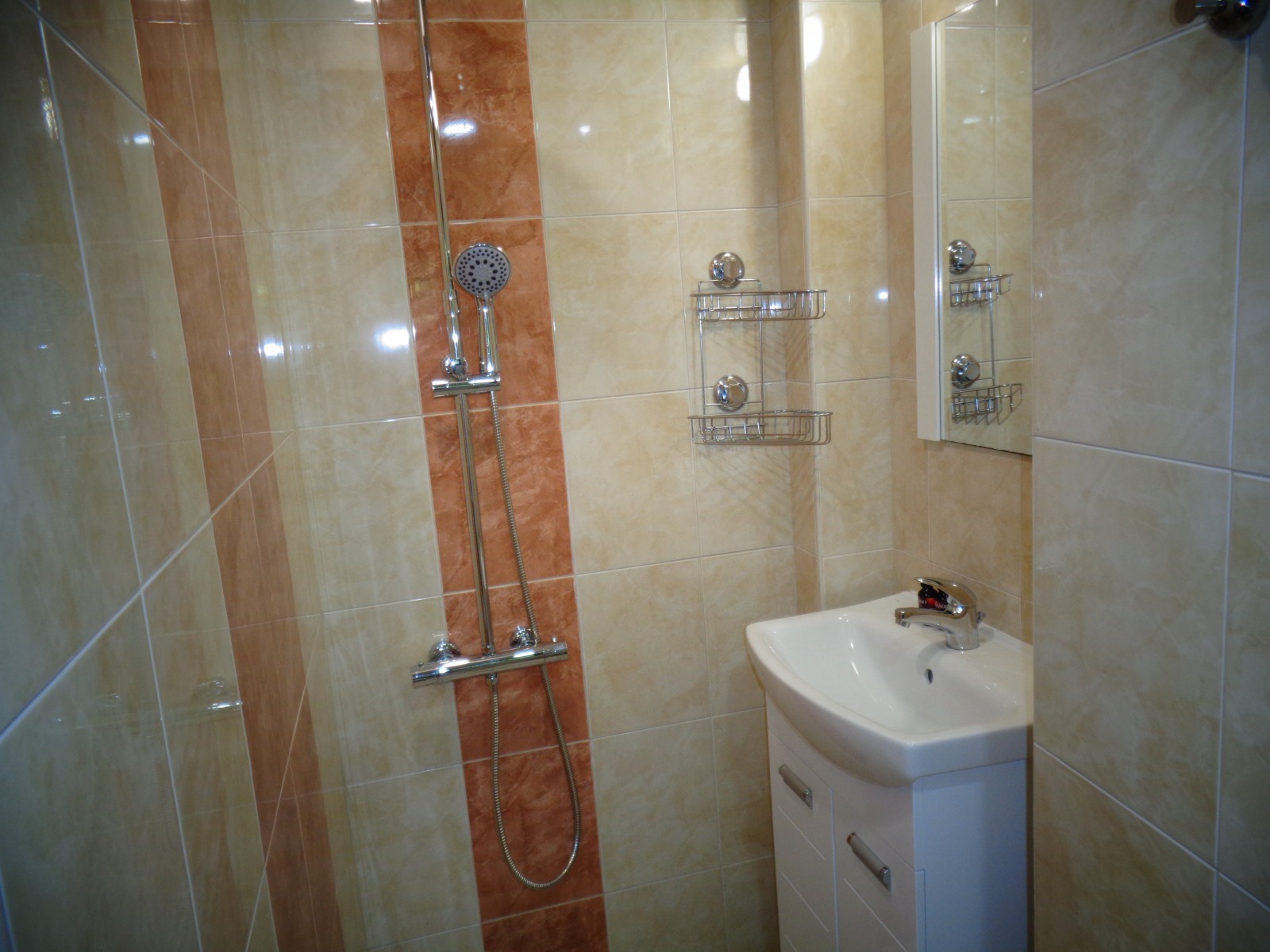 Дава под наем ЕТАЖ ОТ КЪЩА, гр. София, област София-град, снимка 12 - Етаж от къща - 53768806