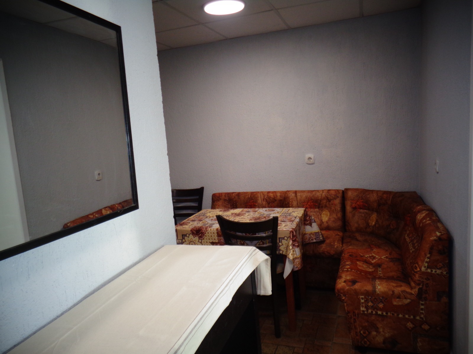 Дава под наем ЕТАЖ ОТ КЪЩА, гр. София, област София-град, снимка 4 - Етаж от къща - 53768806