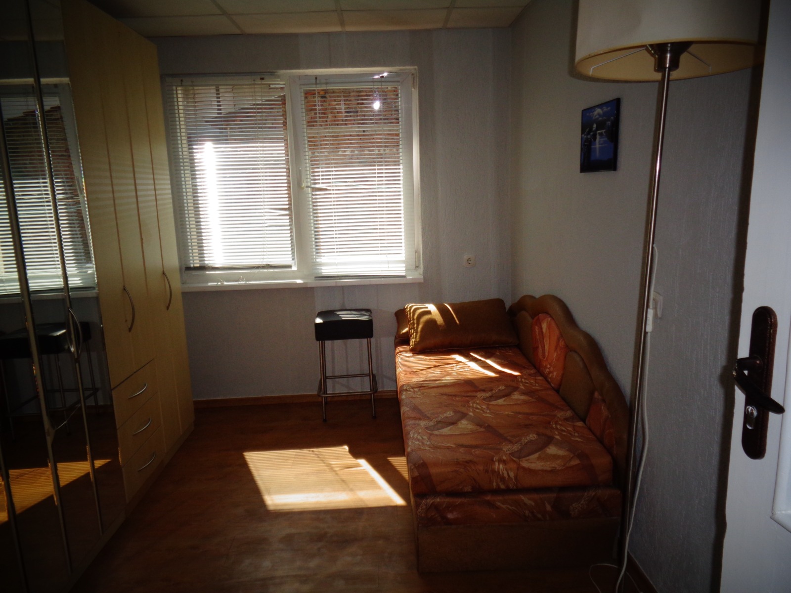 Дава под наем ЕТАЖ ОТ КЪЩА, гр. София, област София-град, снимка 11 - Етаж от къща - 53768806