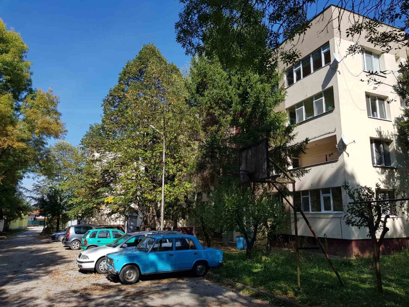Дава под нем  1-стаен, област София, гр. Ботевград •  180 € • ID 92874620 — holmes.bg - [1] 