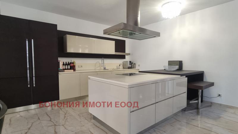 Te huur  3 slaapkamers Sofia , Iztok , 220 m² | 69395993 - afbeelding [7]