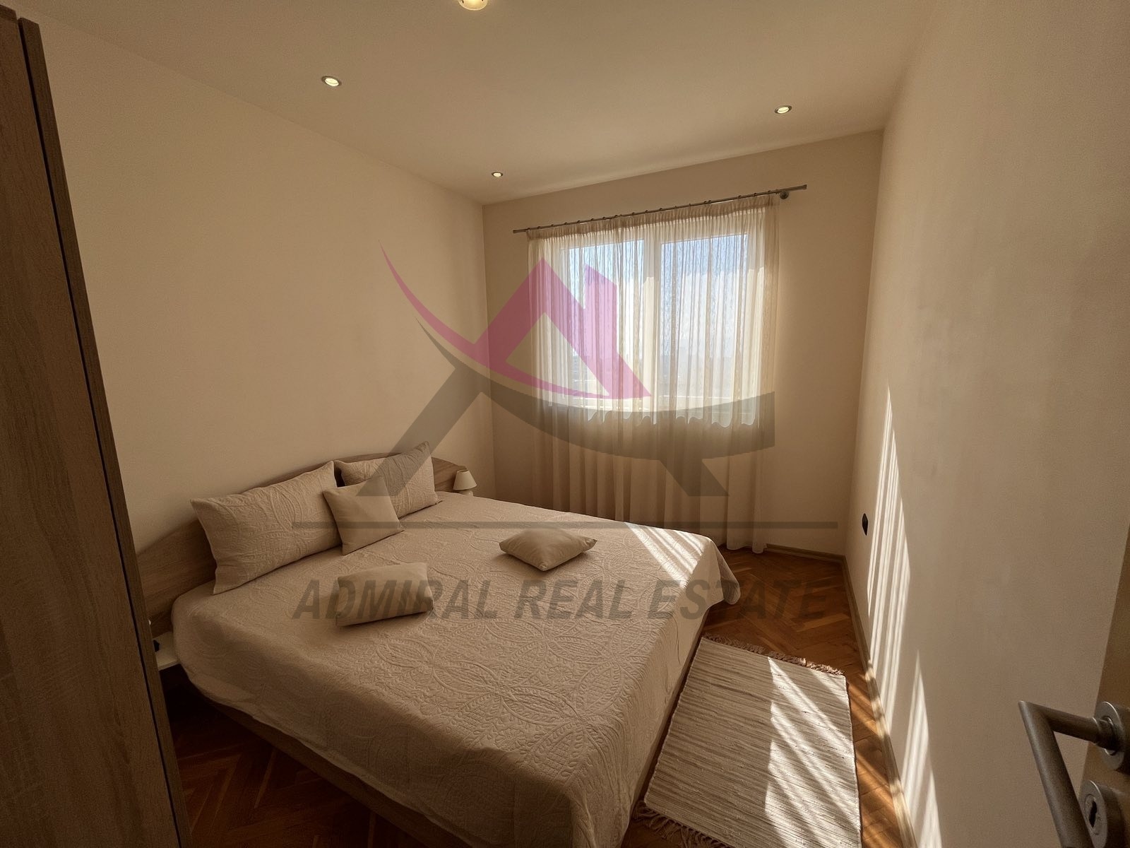 Дава под наем 3-СТАЕН, гр. Варна, Цветен квартал, снимка 5 - Апартаменти - 53706711