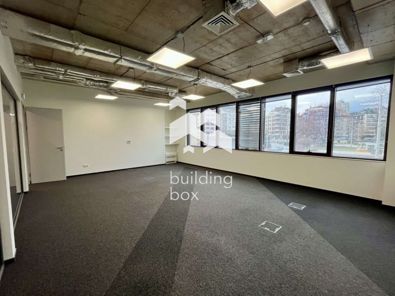 Дава под Наем ОФИС в град София, Хладилника - 573 кв.м / 8 848 € » 17 305.18 лв., БИЛДИНГ БОКС