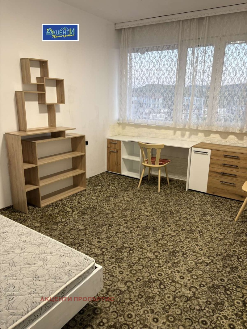 K pronájmu  3 ložnice Veliko Tarnovo , Centar , 120 m2 | 92122339 - obraz [12]