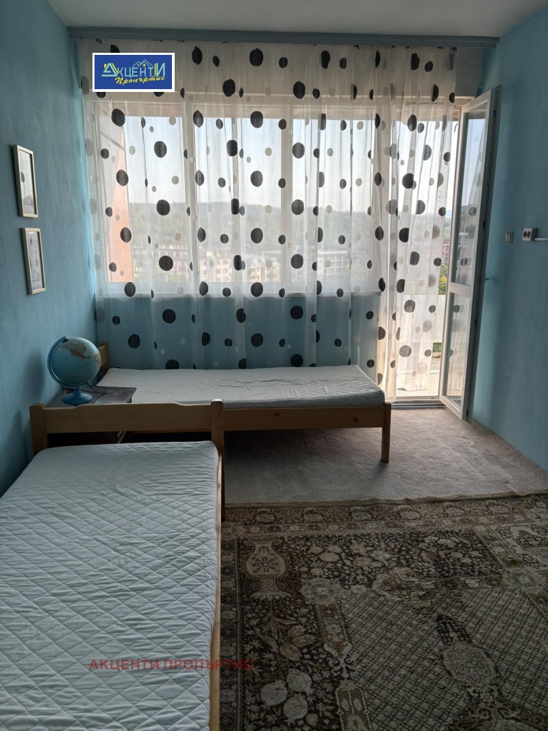 K pronájmu  3 ložnice Veliko Tarnovo , Centar , 120 m2 | 92122339 - obraz [16]