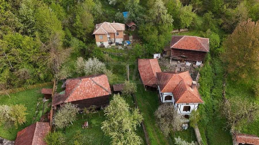 Дава под наем КЪЩА, гр. Трявна, област Габрово, снимка 2 - Къщи - 56259347