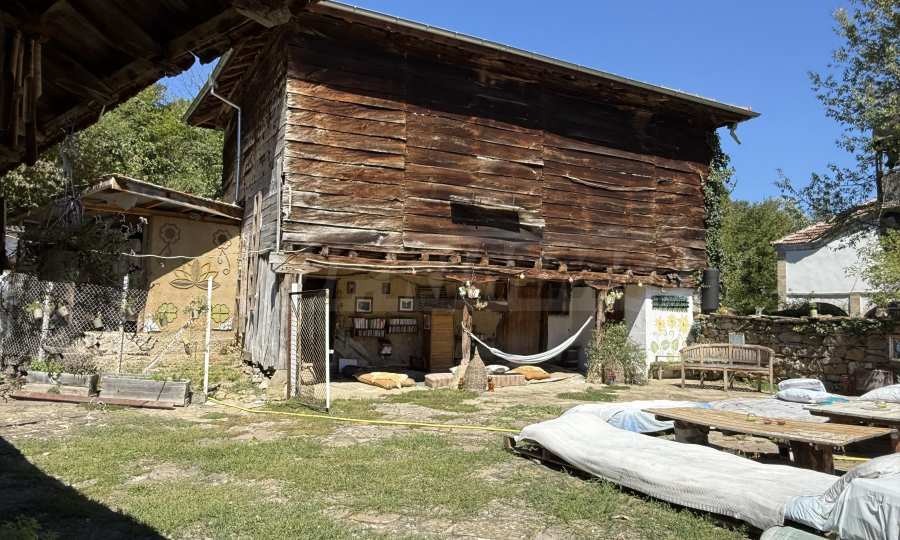 Дава под наем КЪЩА, гр. Трявна, област Габрово, снимка 17 - Къщи - 56259347