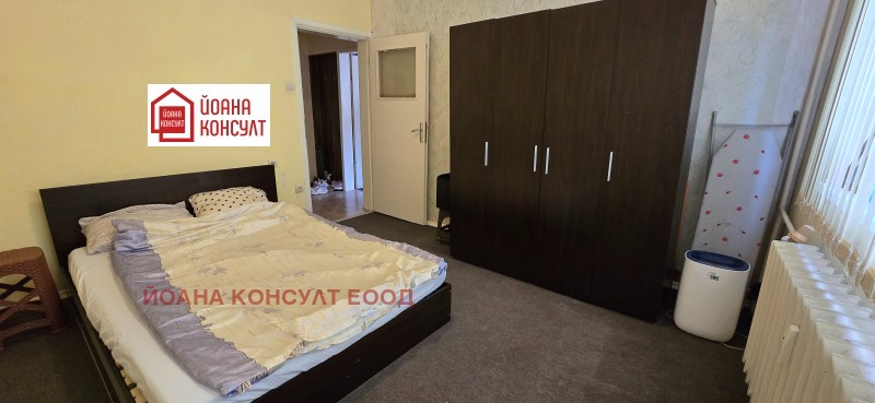Kiadó  Stúdió Pleven , Idealen centar , 35 négyzetméter | 53471233