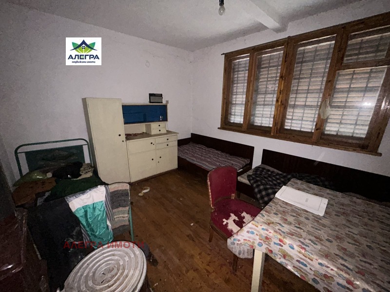 Дава под наем КЪЩА, с. Варвара, област Пазарджик, снимка 3 - Къщи - 53451925