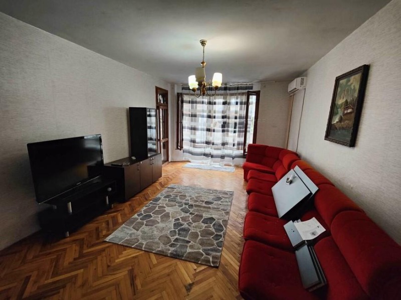 Kiadó  2 hálószobás Burgas , Centar , 98 négyzetméter | 69243115