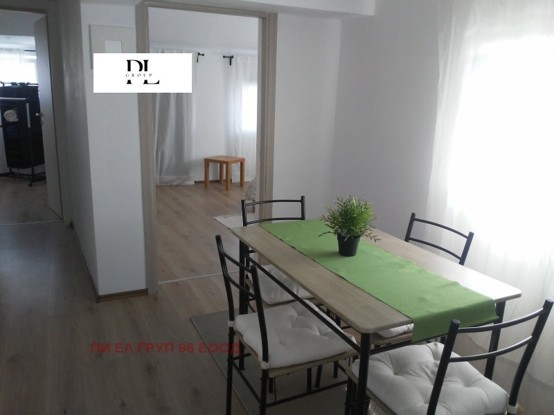 A louer  2 chambres Sofia , Tsentar , 60 m² | 49423034
