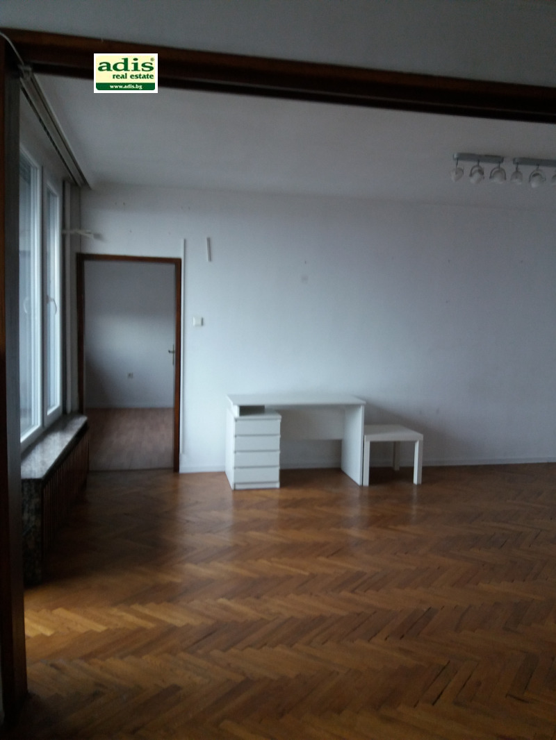 Дава под Наем 3-СТАЕН в град София, Изток - 98 кв.м / 820 € » 1 603.78 лв., АГЕНЦИЯ ДИПЛОМАТИЧЕСКИ ИМОТИ В СТРАНАТА ЕООД