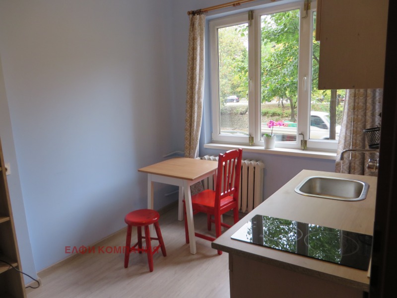 Издаје се  1 спаваћа соба Софија , Центар , 80 м2 | 76554938 - слика [12]
