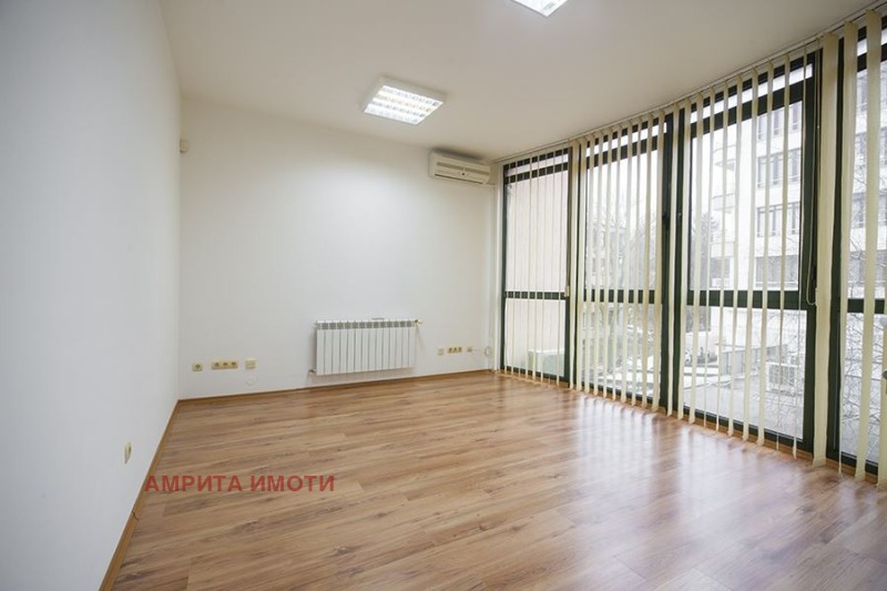 Zu vermieten  Büro Sofia , Lozenez , 70 qm | 89191155