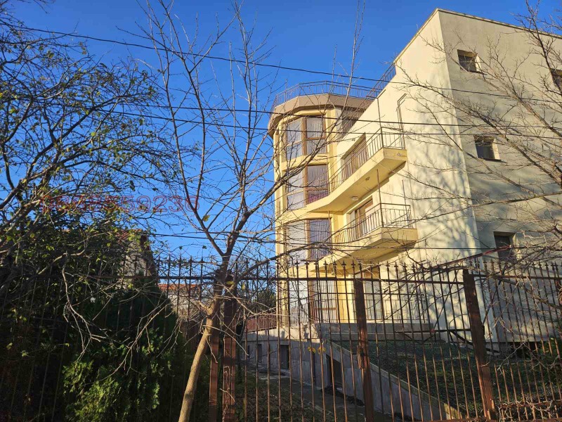 Дава под наем КЪЩА, гр. Варна, м-т Долна Трака