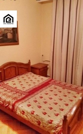 2 Schlafzimmer Oborishte, Sofia 7