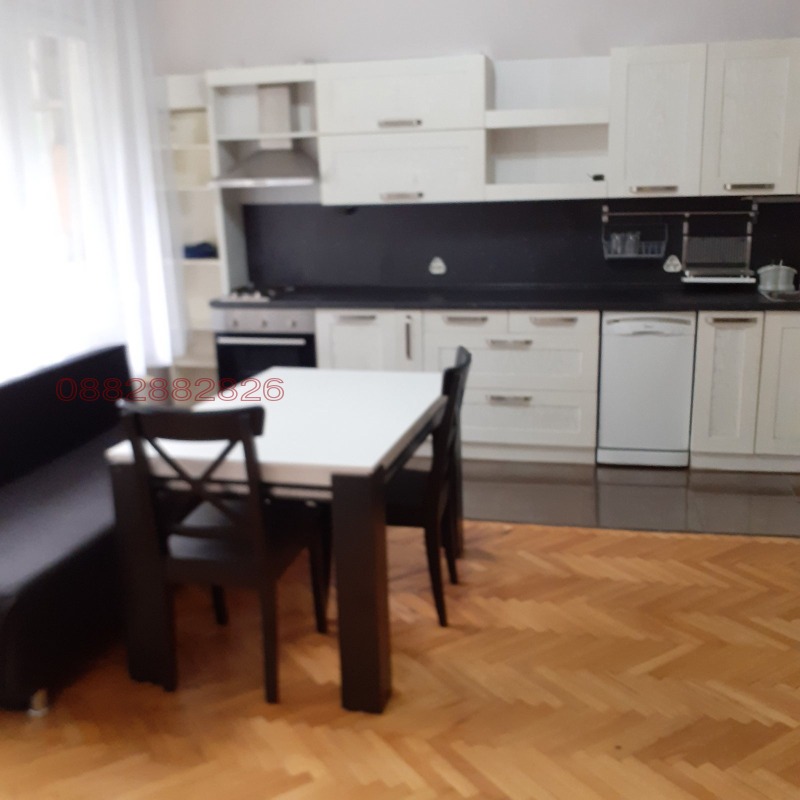A louer  1 chambre Sofia , Tolstoi , 68 m² | 78393260