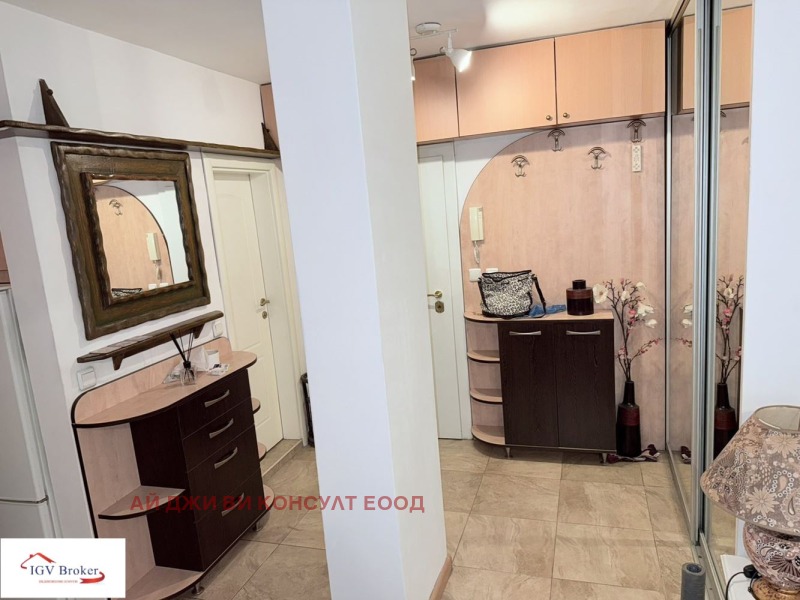 Дава под наем 2-СТАЕН, гр. София, Център, снимка 4 - Апартаменти - 52627286