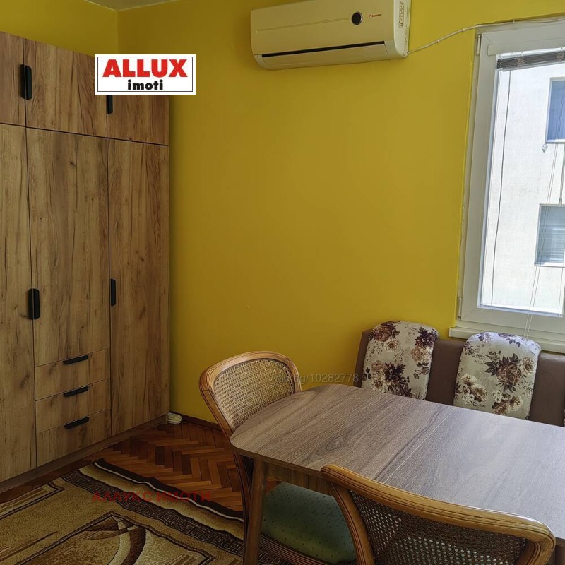 Da affittare  1 camera da letto Ruse , Zdravets , 50 mq | 77995615
