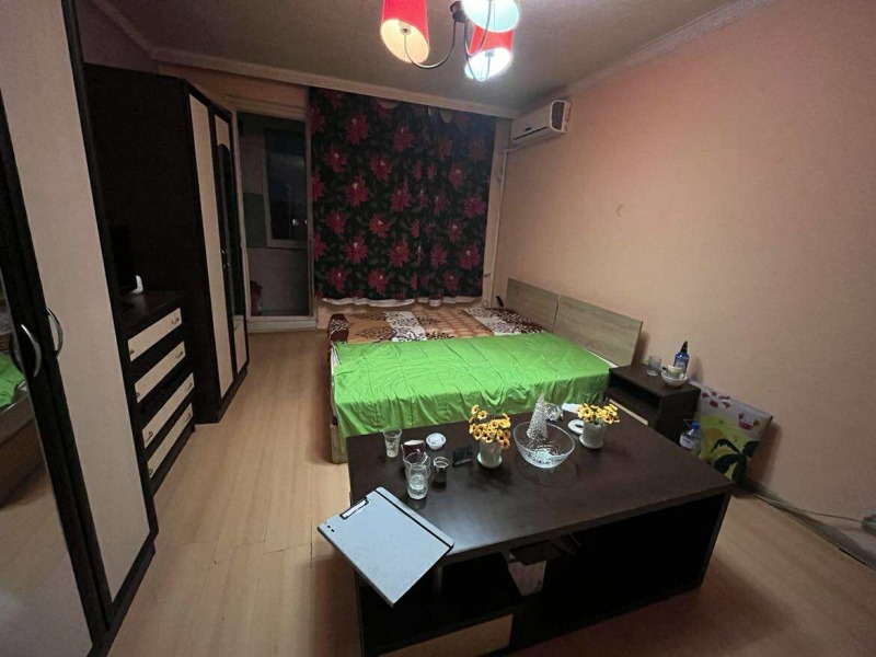 Дава под нем  2-стаен, град София, Люлин 5 •  325 € • ID 76000743 — holmes.bg - [1] 