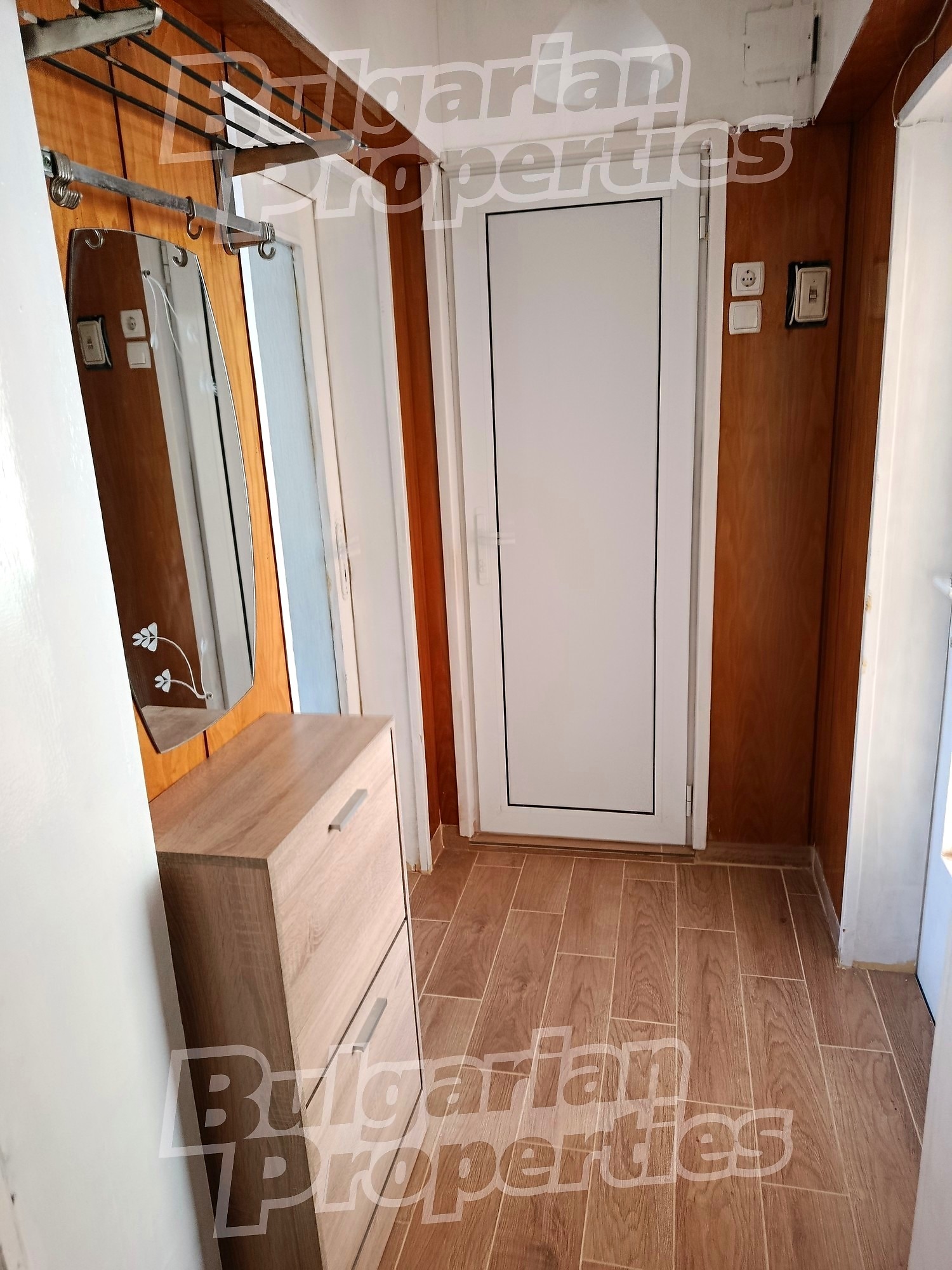 Дава под наем 2-СТАЕН, гр. Варна, Център, снимка 5 - Апартаменти - 54636439