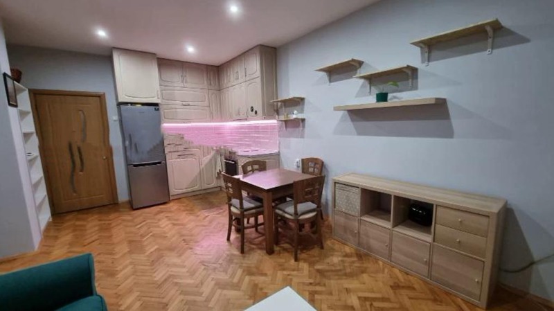 Do wynajęcia  1 sypialnia Sofia , Zona B-18 , 55 mkw | 27525522 - obraz [3]