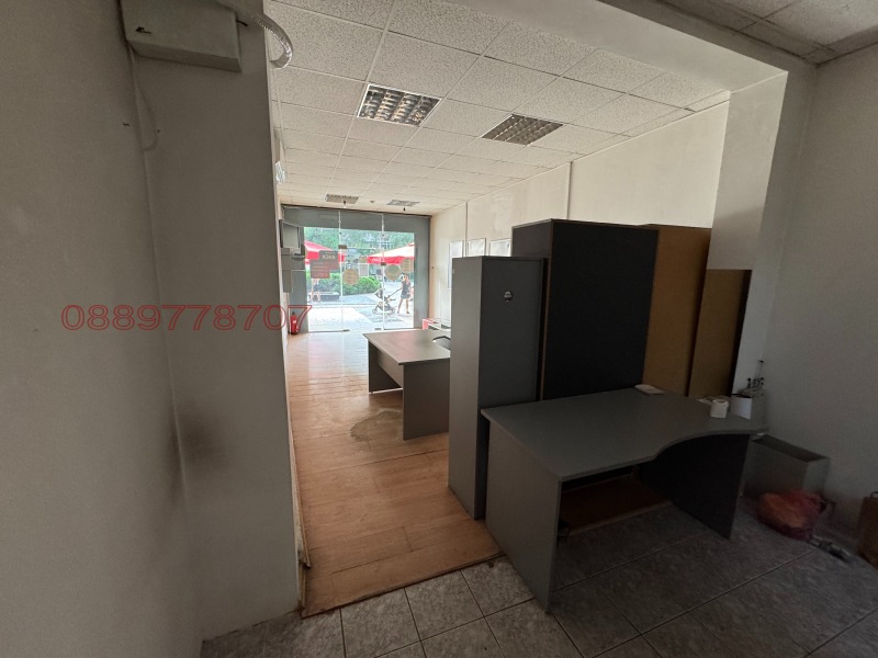 Издаје се  Схоп регион Софиа , Ботевград , 31 м2 | 66689255 - слика [6]