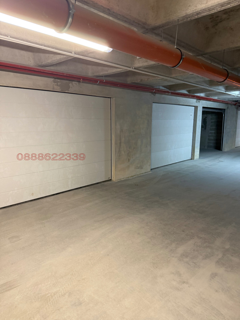 Дава под наем ГАРАЖ, ПАРКОМЯСТО, гр. Бургас, Братя Миладинови, снимка 5 - Гаражи и паркоместа - 52781047