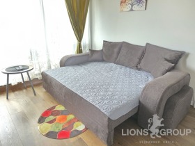 Studio Kolhozen pazar, Varna