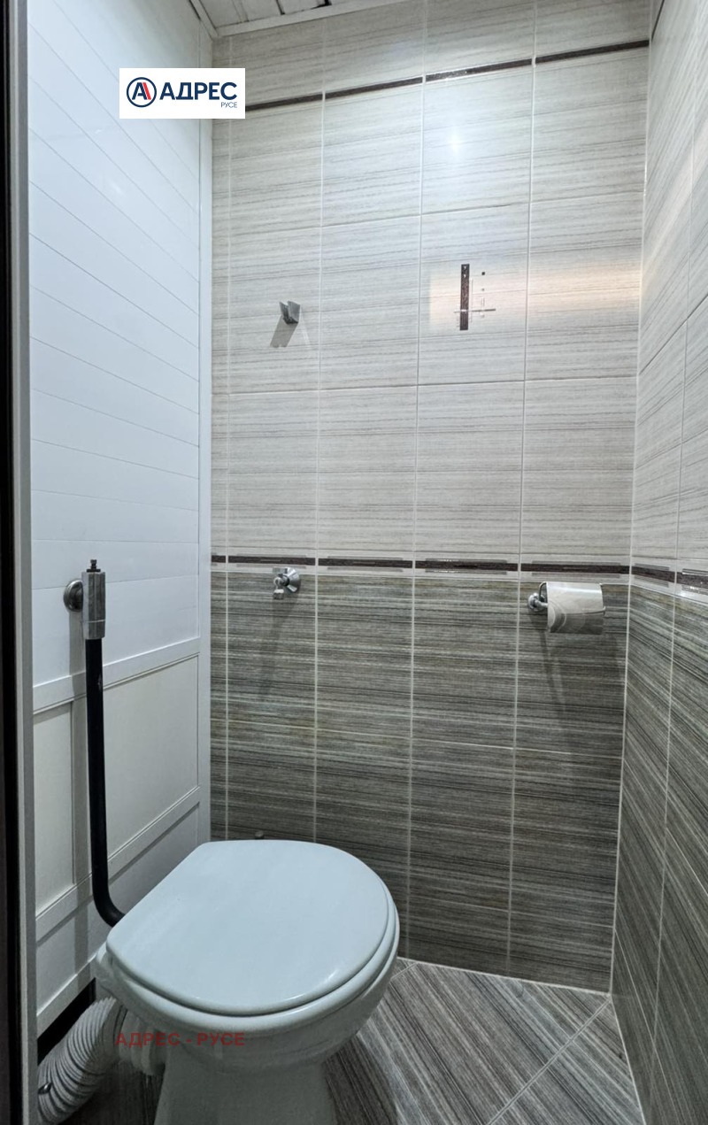 Дава под наем 4-СТАЕН, гр. Русе, Родина 1, снимка 13 - Апартаменти - 52552069