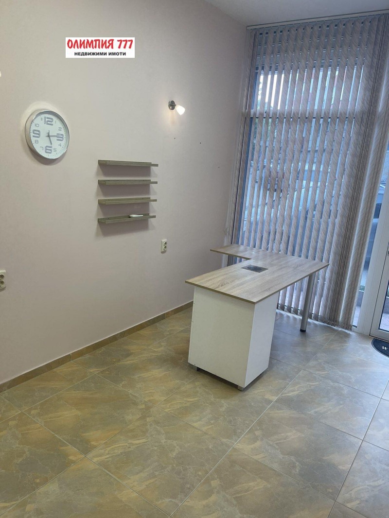 Дава под наем ОФИС, гр. Плевен, Идеален център, снимка 3 - Офиси - 53516430