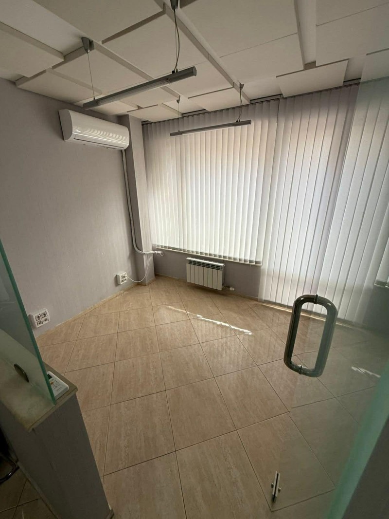 Kiadó  Hivatal Sofia , Goce Delcsev , 48 négyzetméter | 91881780 - kép [4]