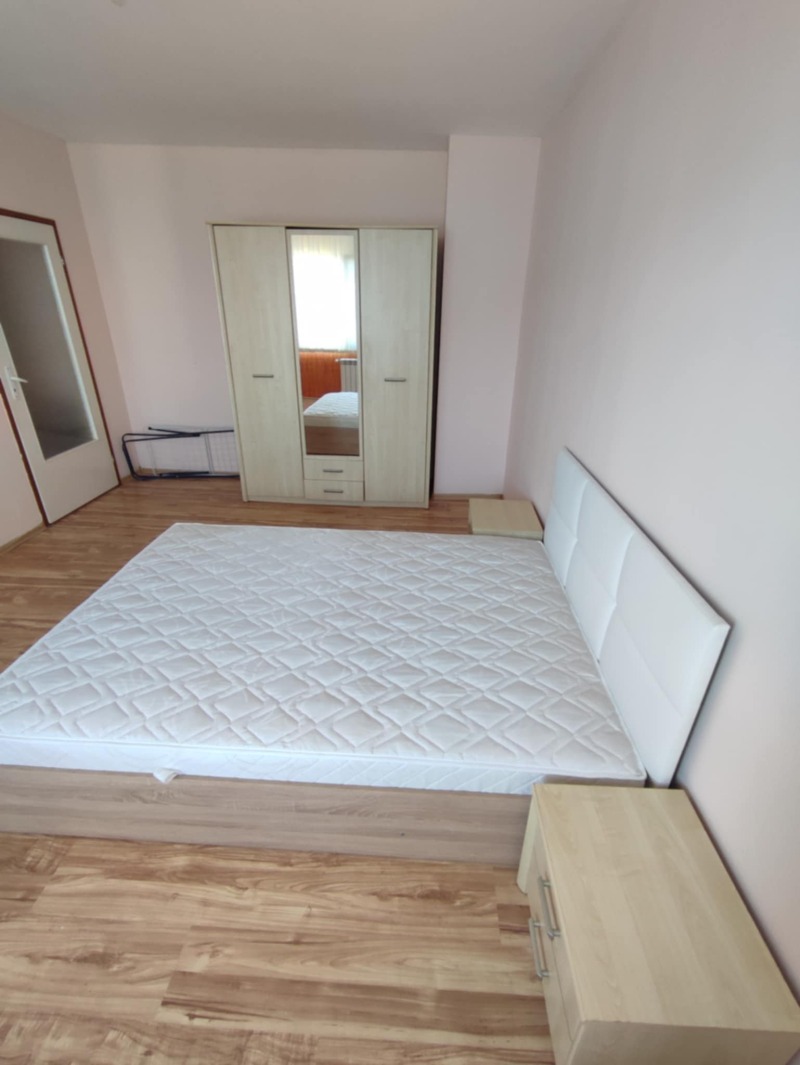 Til leie  Studio Pleven , Drusjba 3 , 42 kvm | 97253082