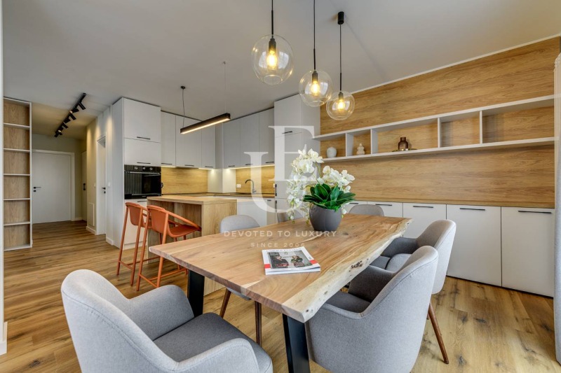 Дава под нем  3-стаен, град София, Център • 1 250 EUR • ID 55044046 — holmes.bg - [1] 