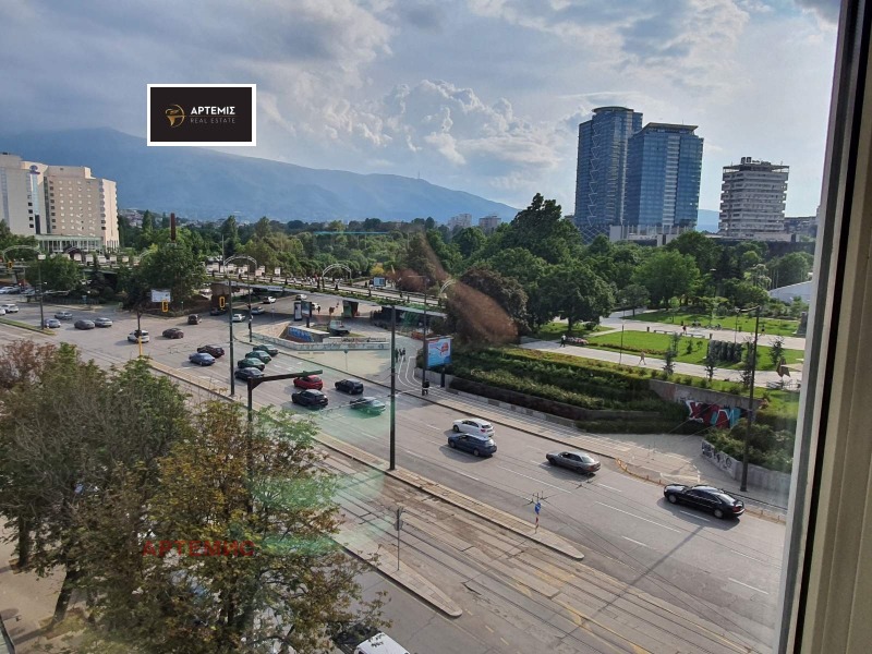 Издаје се  2 спаваће собе Софија , Центар , 109 м2 | 54048423 - слика [10]