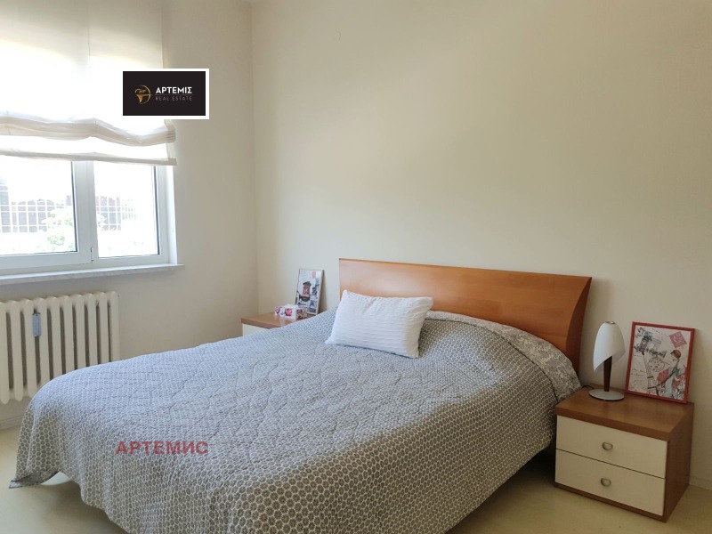 Издаје се  2 спаваће собе Софија , Центар , 109 м2 | 54048423 - слика [4]
