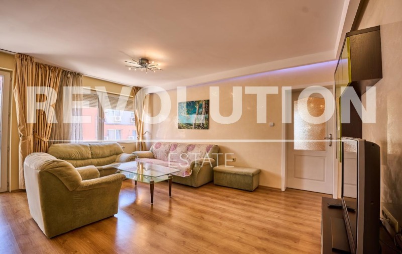 Zu vermieten  3 Schlafzimmer Plowdiw , Karschijaka , 145 qm | 69971216 - Bild [5]