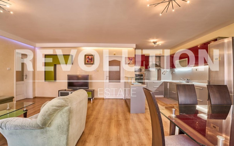Zu vermieten  3 Schlafzimmer Plowdiw , Karschijaka , 145 qm | 69971216 - Bild [4]