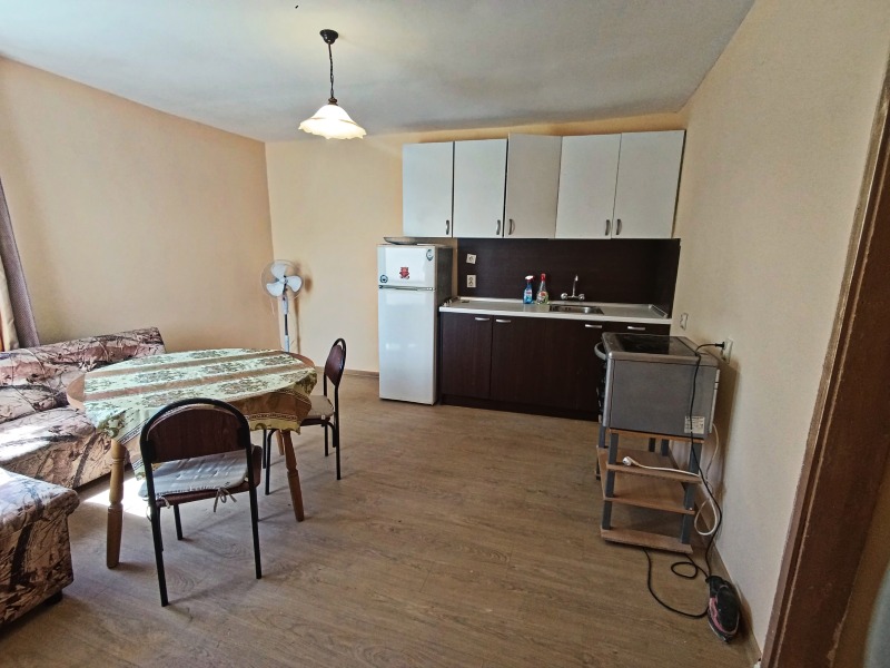 Издаје се  1 спаваћа соба Софија , Илијанци , 65 м2 | 96342595