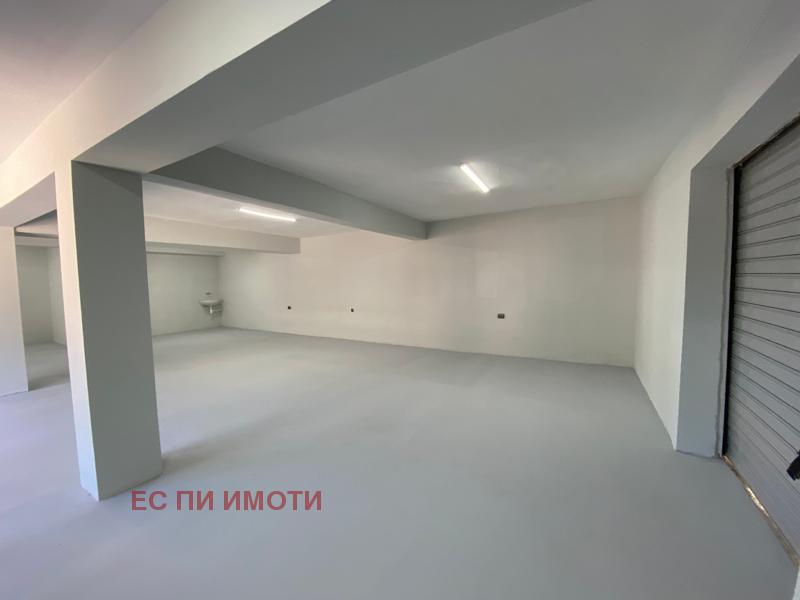 A louer  Stockage Rouse , Targoviya na edro , 140 m² | 78736366