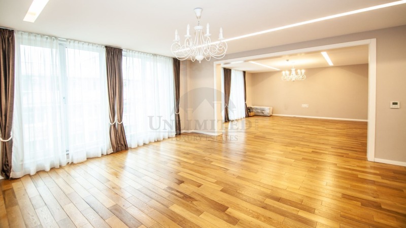 De inchiriat  3+ dormitor Sofia , Țentâr , 450 mp | 97637234 - imagine [3]