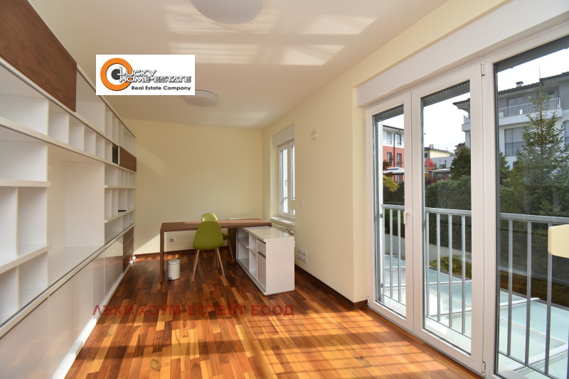 Издаје се  Кућа Софија , в.з.Малинова долина , 265 м2 | 31365981 - слика [5]