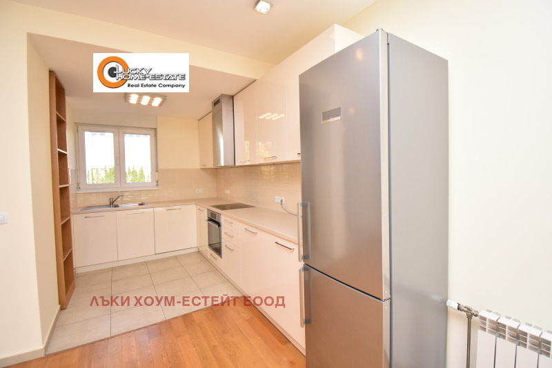 Издаје се  Кућа Софија , в.з.Малинова долина , 265 м2 | 31365981 - слика [4]