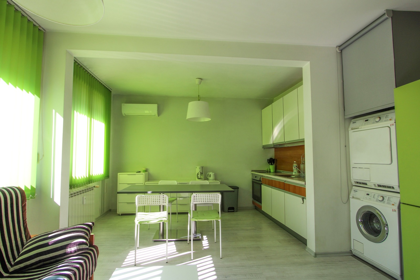 Дава под наем 3-СТАЕН, гр. София, Оборище, снимка 4 - Апартаменти - 54320240