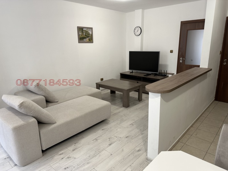 Дава под наем 2-СТАЕН, гр. София, Хладилника