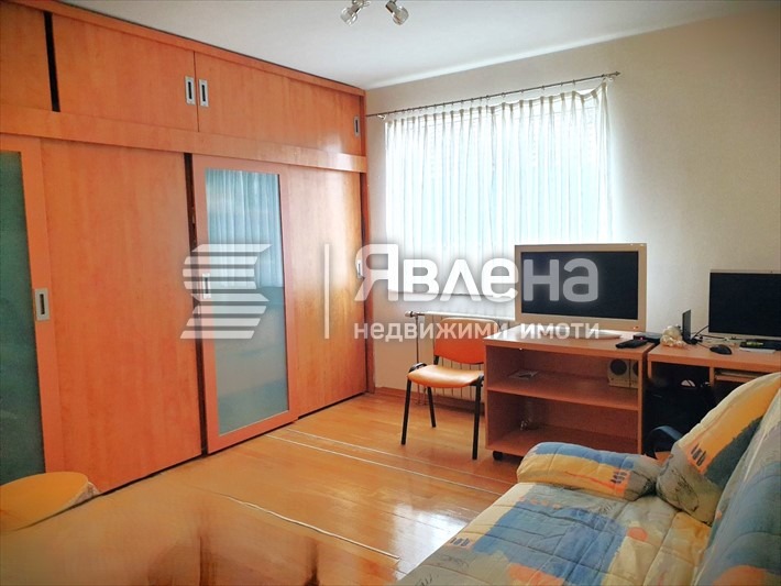 Дава под наем 3-СТАЕН, гр. София, Лозенец, снимка 5 - Апартаменти - 54046204